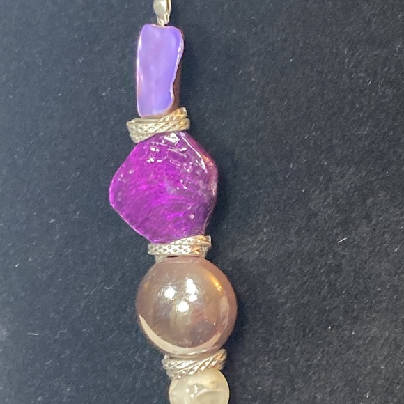 18" Purple Beaded and Shell Necklace - Picture 2 of 15